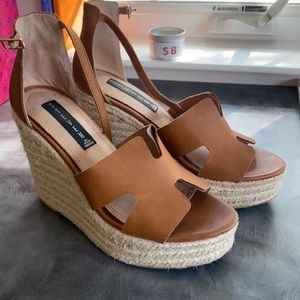 Hermesss inspired wedge - worn once